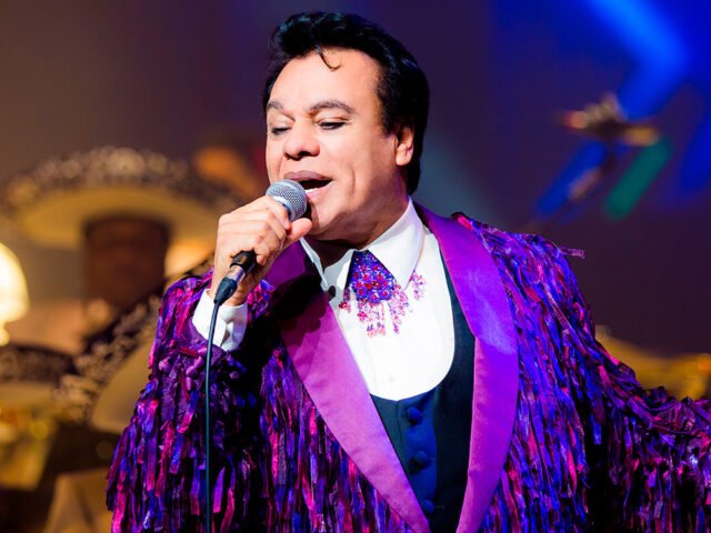 Doble Juan Gabriel