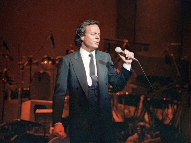Doble Julio Iglesias